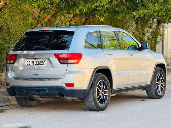 سلام عليكم خاص مغلق نتصال فقط  بيع 
السعر. 139. . رقم *********** 
.  مكان بغداد سيارة جاهزة كل نقص مابيها
جيب. موديل. 2013.  بسمي. رقم بغداد
محدث 20. دعاميات ويل كروم 
كير محرك حدادة. كفالة عامة كل نقص مابيها
صور. حادث مرافقة فقط حادث 
كفالة عامة من دواخل كفالة شاصي لغد 
 فول. موصفات الخير.  واحد 1️⃣ واحد. 
بصمة بواب صندوق. بنرامة كأمر شاشة 
فورويل.  كشنات جلد سيارة حلوةً. جديدة
كشنات كهرباي كشنات. تدفى. ستيرن تدفى
كهربائي حساس خلفي امامي مرايات قلابي عند البك تحكم ربع جهات. مثبت سرعة. 
كير محرك. تايرات حدادة. كفالة. جاهزة كل نقص ماكو
