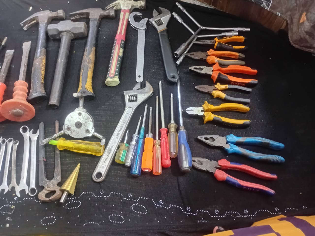 عده مال غراض كامله  وياه دريل شحن  ليريد خاص بغداد الضباط معامل الكاشي


**إذا كنت صاحب هذا الإعلان وتريد حذفه لأي سبب، رجاءا أرسل رسالة إلى الدعم الفني**