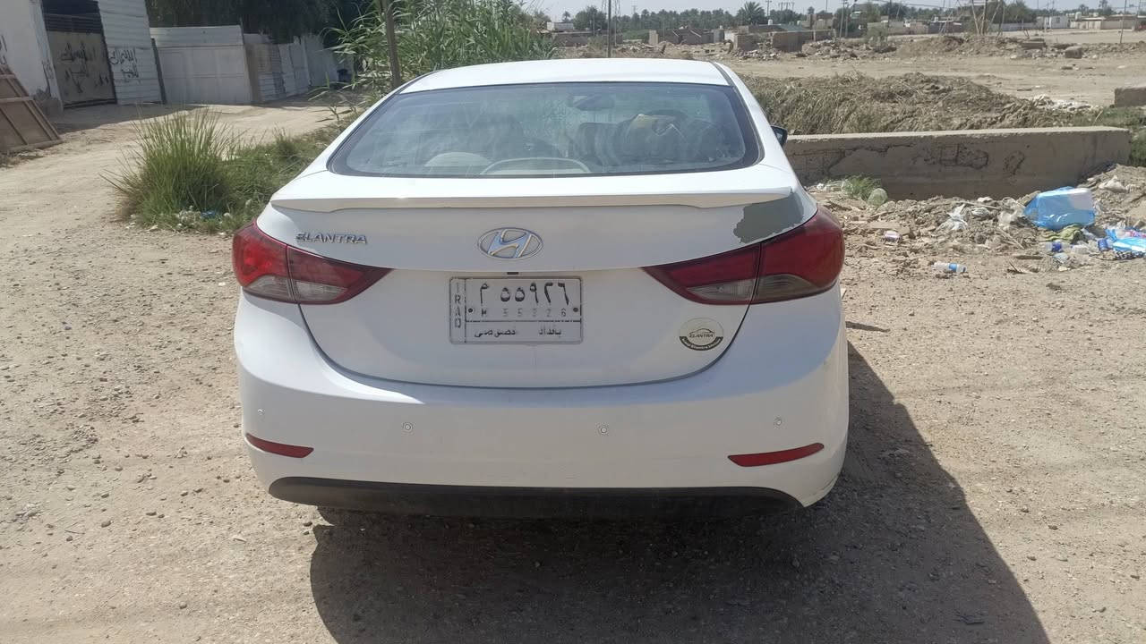 سلام عليكم لانتره موديل 2015رقم بغداد مكينه2000 تبريد ثلج كير مكينه جدد فول مواصفات سعر 112وبيه مجال ***********
