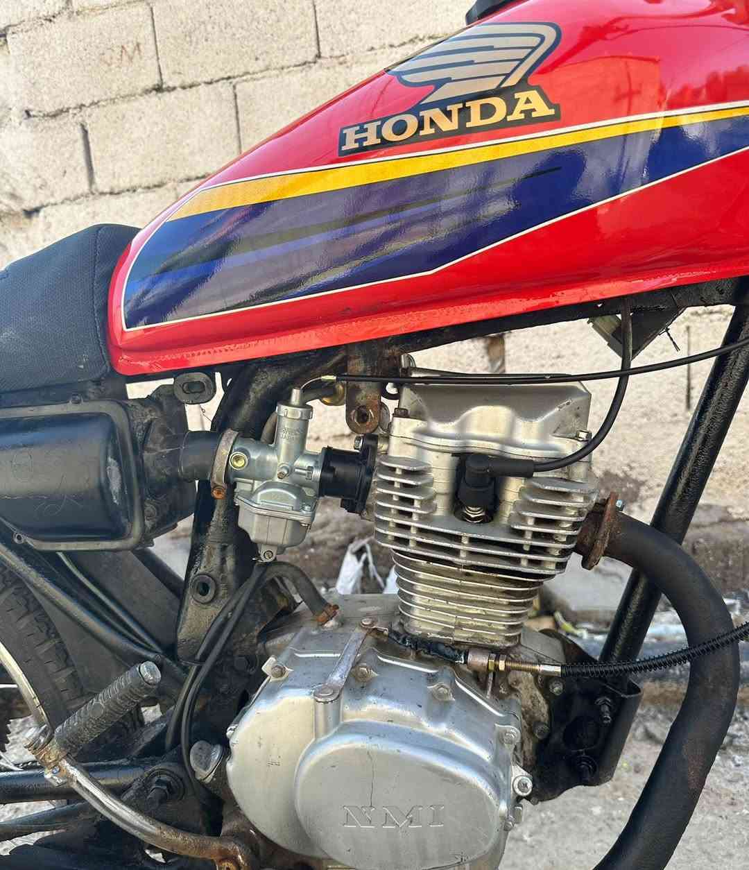 نامه شلامجه تعمير دراجه تخبل وغراض كله جديد كشن تفصال تانكي اصلي دبلات تايرات زوج توه شادهن كابريته ربع ماتصرف عليه مكينه نضيفه خرسه نهضه ومعدل ماتنكض سعره ٣٧٥ مجال قليل مكاني كزيزه رقمي ***********
