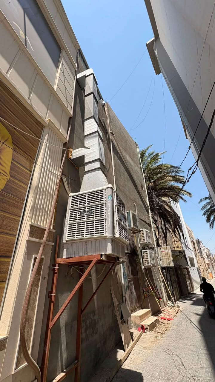 مبردة العالمية الحجم الكبير چنلات مو كارت نظيفة ستعمال نظيف جديدة برغي مابيه نقص تجي تفحص وتشغل وتشوف مع منظومة دكتات تنباع تقريبا ٢٠ متر تقريبا مكاني كربلاء جمعية فلكة سيد الاسعار سعره (١.٤٠٠) مليون واربعمية مع دكتات تنباع 
*********** كربلاء, العراق
