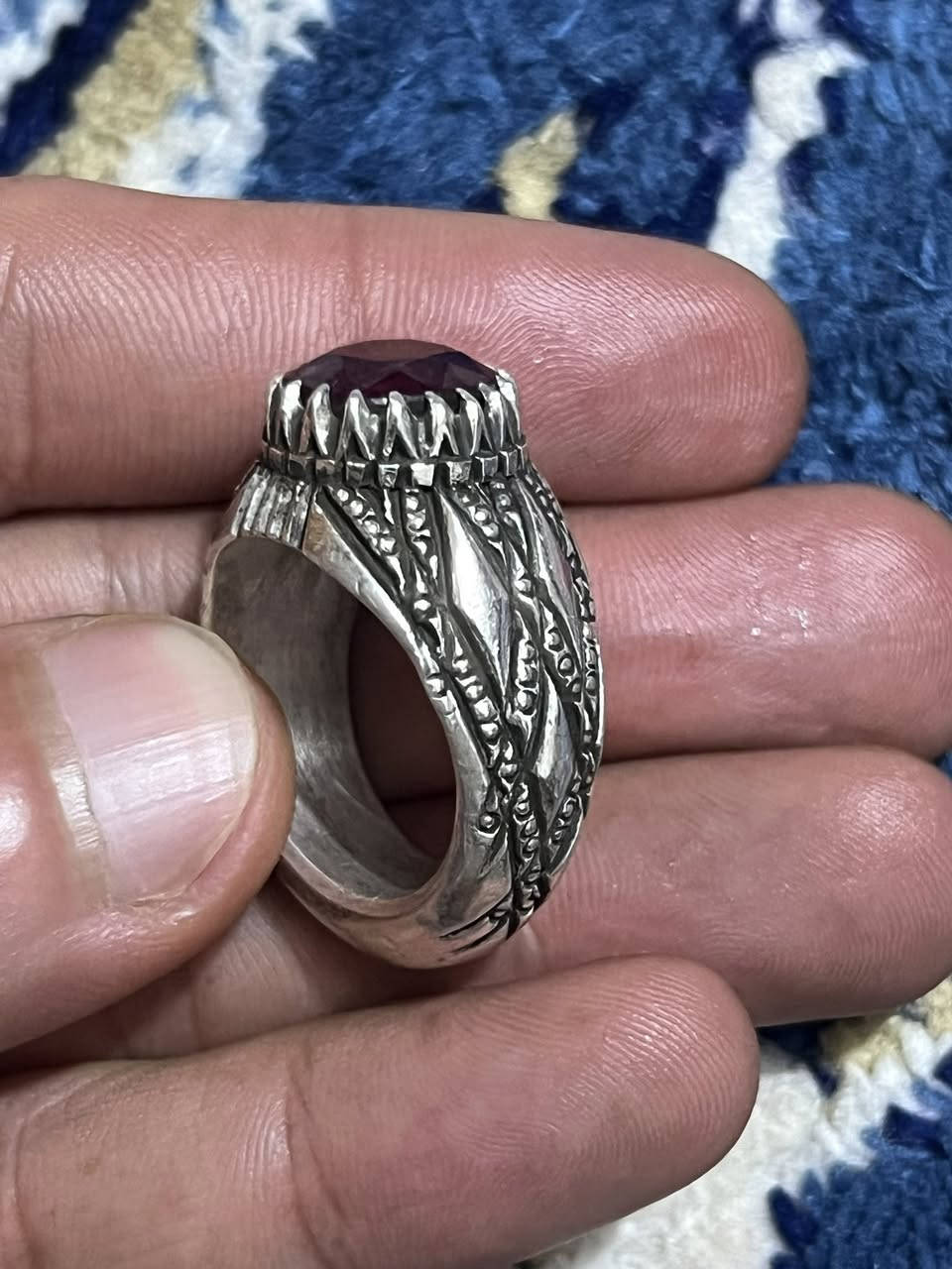 قـال امـير المـؤمنين ؏ـلي "عليه السلام"
إِيَّاكَ أَنْ تُحِبَّ أَعْدَاءَ اللَّهِ أَوْ تُصْفِيَ وُدَّكَ لِغَيْرِ أَوْلِيَاءِ اللَّهِ فَإِنَّ مَنْ أَحَبَّ قَوْماً حُشِرَ مَعَهُمْ

ياقوته افريقيه تحفه رمان 

صياغه المبدع خربالي 

مكاني بغداد الحبيبيه 

***********
