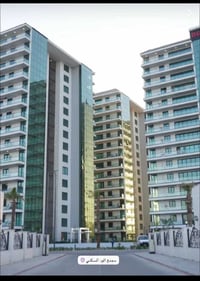 توجد شقه للبيع في مجمع الود مساحه 190 متر طابق 11 بنايه C1  اطلاله على...