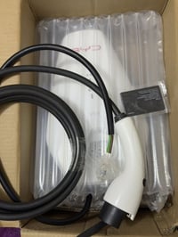 شاحن BYD • أصلي وكالة • ما مستخدم