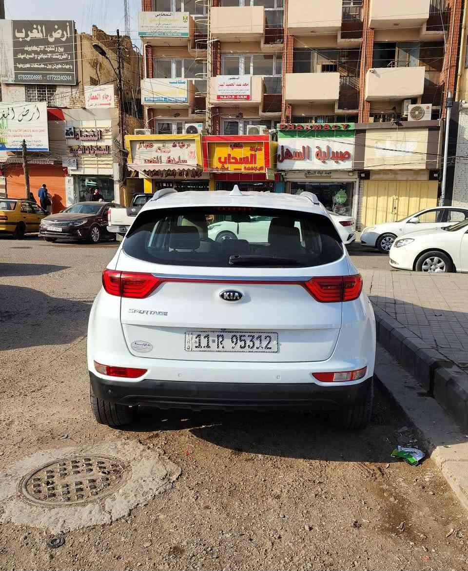 سبورتج خليجي موديل 2017 
المواصفات جي تي لاين عده البنراما 
يعني مواصفات فول الفول 
محرك دوش السياره بأسمي 
السياره كفاله 
السعر 180 مكان السياره بغداد 
***********
***********
