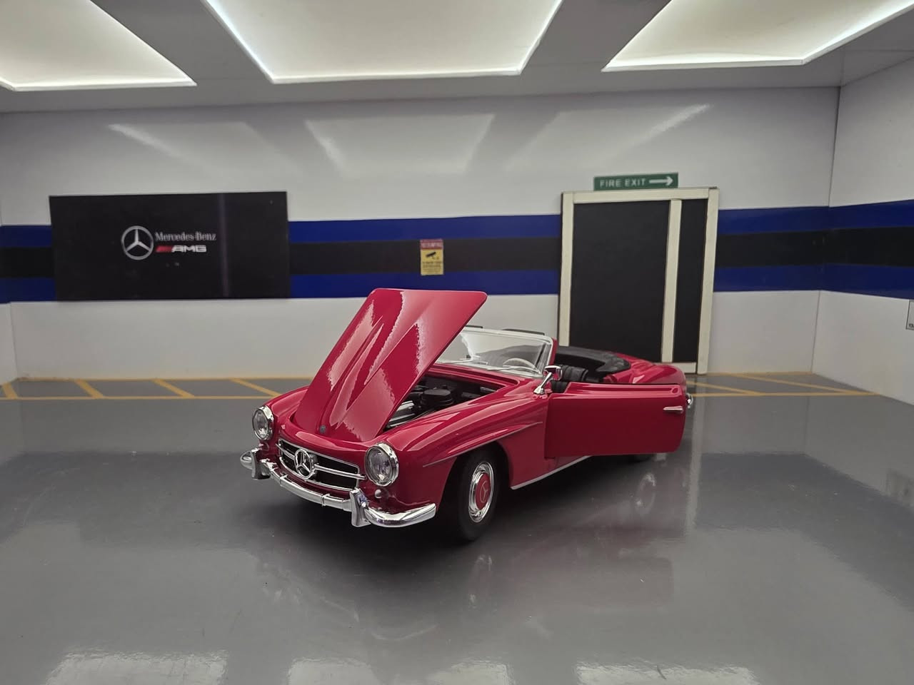 مرسيدس 190sl مقاس ٢٤ من شركة ويلي 
فاتحة أبواب وكبوت تفاصيل قوية من ويلي 
للطلب والاستفسار 01210050336


**إذا كنت صاحب هذا الإعلان وتريد حذفه لأي سبب، رجاءا أرسل رسالة إلى الدعم الفني**