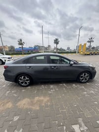 للبيع كيا فورتي موديل  ٢١ وارد امريكي حادثه بس بنيد مبدل ودعاميه  البا...