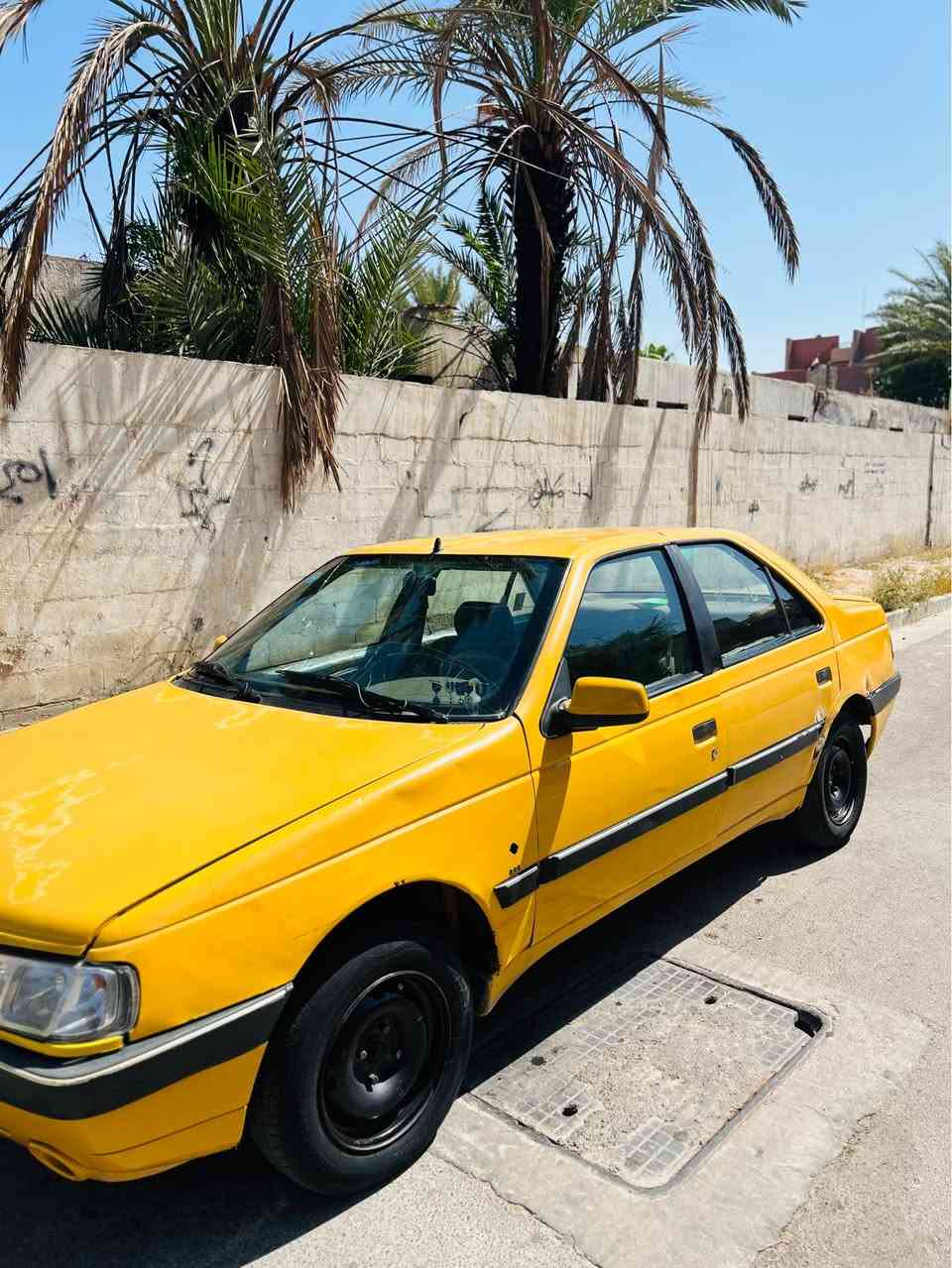 السلام عليكم 

بيجو لميس 2013 

رقم بغداد باسمي سنويه لل 2029 هيئه و غرامات عليه 

السياره لا ضربه ولا صبغ بيها جراد قليل  و بيها خياس بل جاملغ الخلفي و مصلح و ما مصبوغ 

السياره خير من الله تبريد ثلج  حماوه بعز الصيف فوك الربع 

السياره نقصها بس صدر امامي و دبلات خلفيه 

السعر. 34 و بيها مجال 
 
هـاتف *********** Colombo, Sri Lanka
