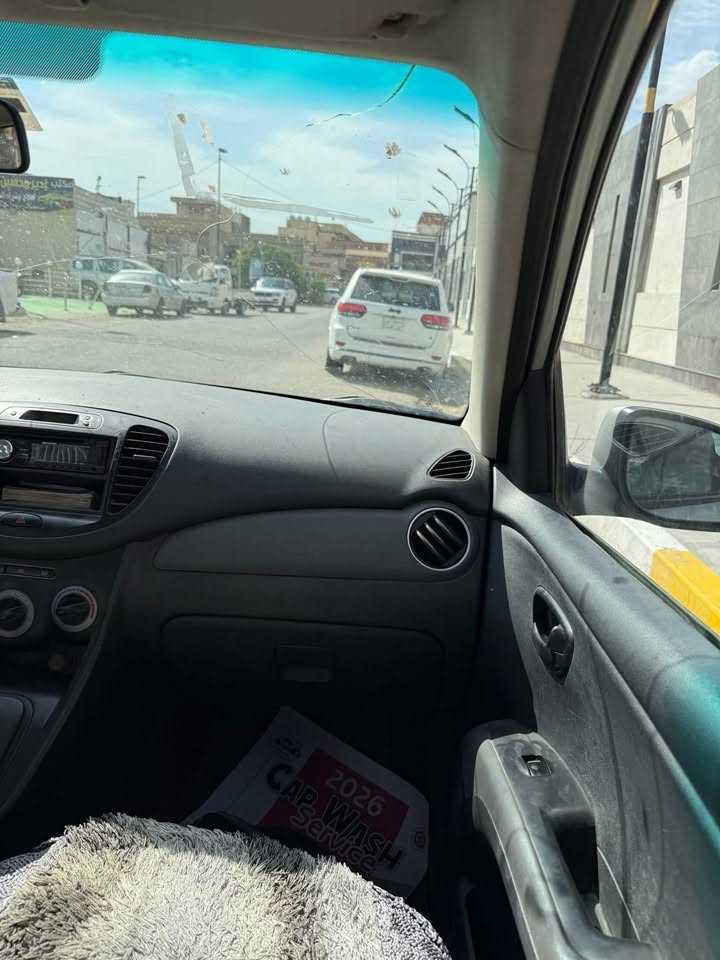 السلام عليكم هونداي i10 نظيفة جداً استخدام شخصي ماشية 75,000km بلادية موديل 2016 تبريد شغال وكير ومكينة مكفولة كفالة عامة رقم بغداد تحويل مباشر السعر 75$ للأستفسار على الرقم *********** مكانها بغداد
