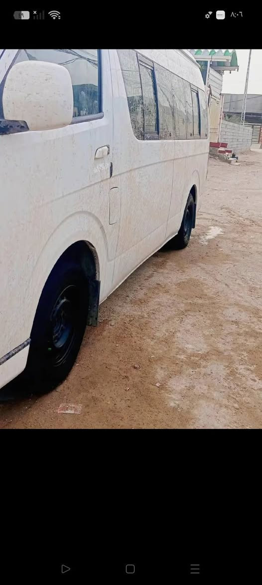 السلام عليكم سياره للبيع جنبي
 موديل 14 بسامينه امداور ثاني يوم مكينه جديده اوربيه  الرقم ***********
