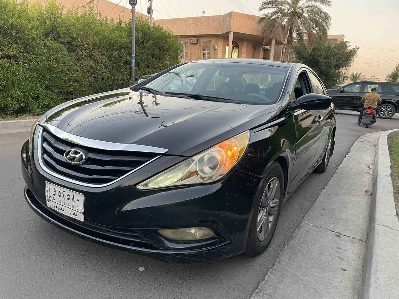 سلام عليكم 
سوناتا 
موديل ٢٠١٣
بيه نقص بس تبريد 
صوره حادث 
سونار موجود 
تحكم ستيرن 
كشنات كهرباء 
كشنات تدفئه 
كير محرك مكفول 
صدر امامي خلفي جديد 
سعر ٨٨ بيه مجال 
مكان الاعظميه 
***********
لبيع فقط
