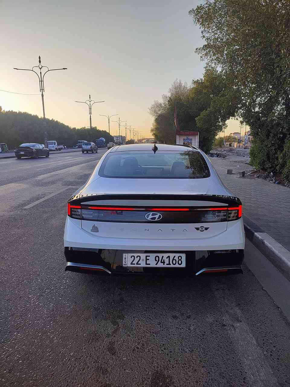 سلام عليكم للبيع سوناته خليجي كفاله عامه رقم اربيل الدولي ماشيه 46 فول مواصفات مكينه 2500 بانزين وليسه هايبرد مكان السياره البصره كرمت علي السعر 225 وبيها مجال قليل الشراي يتصل ***********
