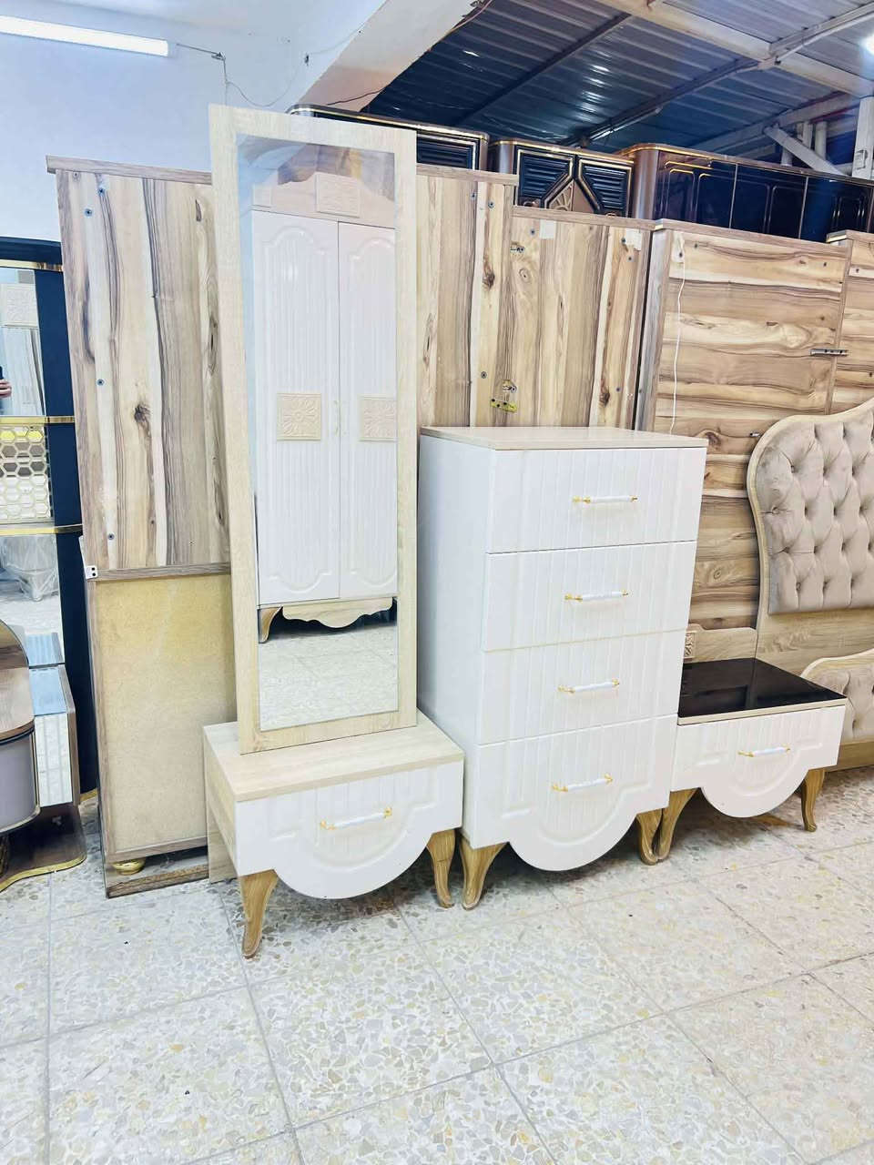 ✨ غرفة تركي كانتري زان اصلي صبغ حراري مودرن 10قطع ✨
سرير مخزن  
✨ نظافة 95/💯
 السعر  / مليون و150
🚚 شد ونقل مجاني داخل بغداد
محافضات اجور نقل بغداد, العراق


**إذا كنت صاحب هذا الإعلان وتريد حذفه لأي سبب، رجاءا أرسل رسالة إلى الدعم الفني**