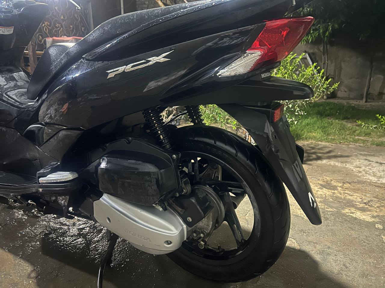 السلام عليكم بي سي اكس جيل ثاني ياباني للبيع فقط بيع بدون مراوس ماشية 27الف حقيقي دراجة ما رمبة مو مال شارع مكاتبة المعرض موجودة مكفولة من الفتح السعر خاص او اتصل عل رقم *********** عنواني ابو دشير
