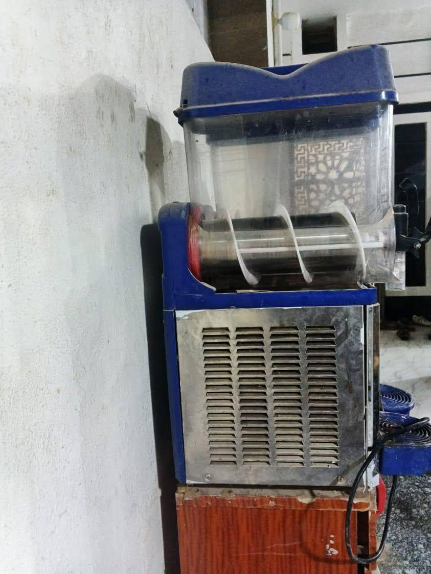 السلام عليكم اخوان
هاذي المكاين للبيع كل مكينه وسعره للستفسار اكثر اتصل على *********** او ادخل خاص
