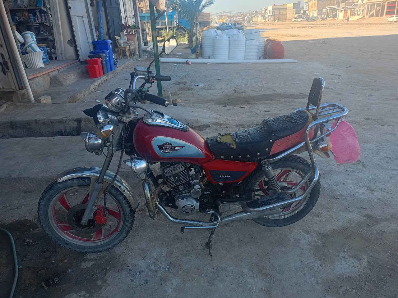 دراجه صقر للبيع مكان نجف 5 00 وبيها مجال رقم الماني***********
