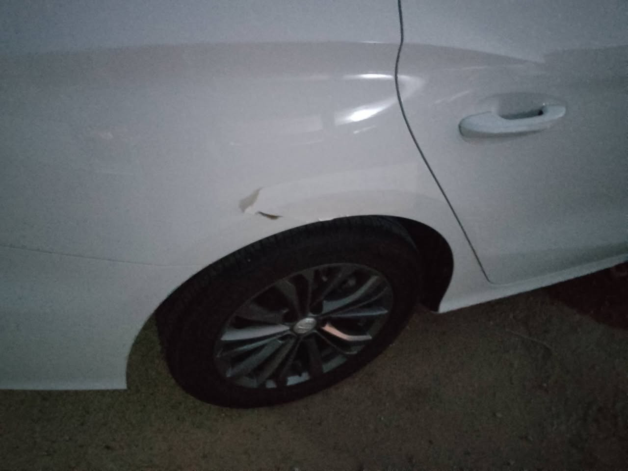 للبيع او مرواس .. MG5 موديل 25 وارد صيني كفاله عامه ماعدا ذني الي مصورهن مواصفاتها معروفه فول 
ماشيه 42 الف رقم اربيل  مستعجل سعر 116$ وبيه مجال حك الجيه مكاني حله ‏
‪***********
***********
