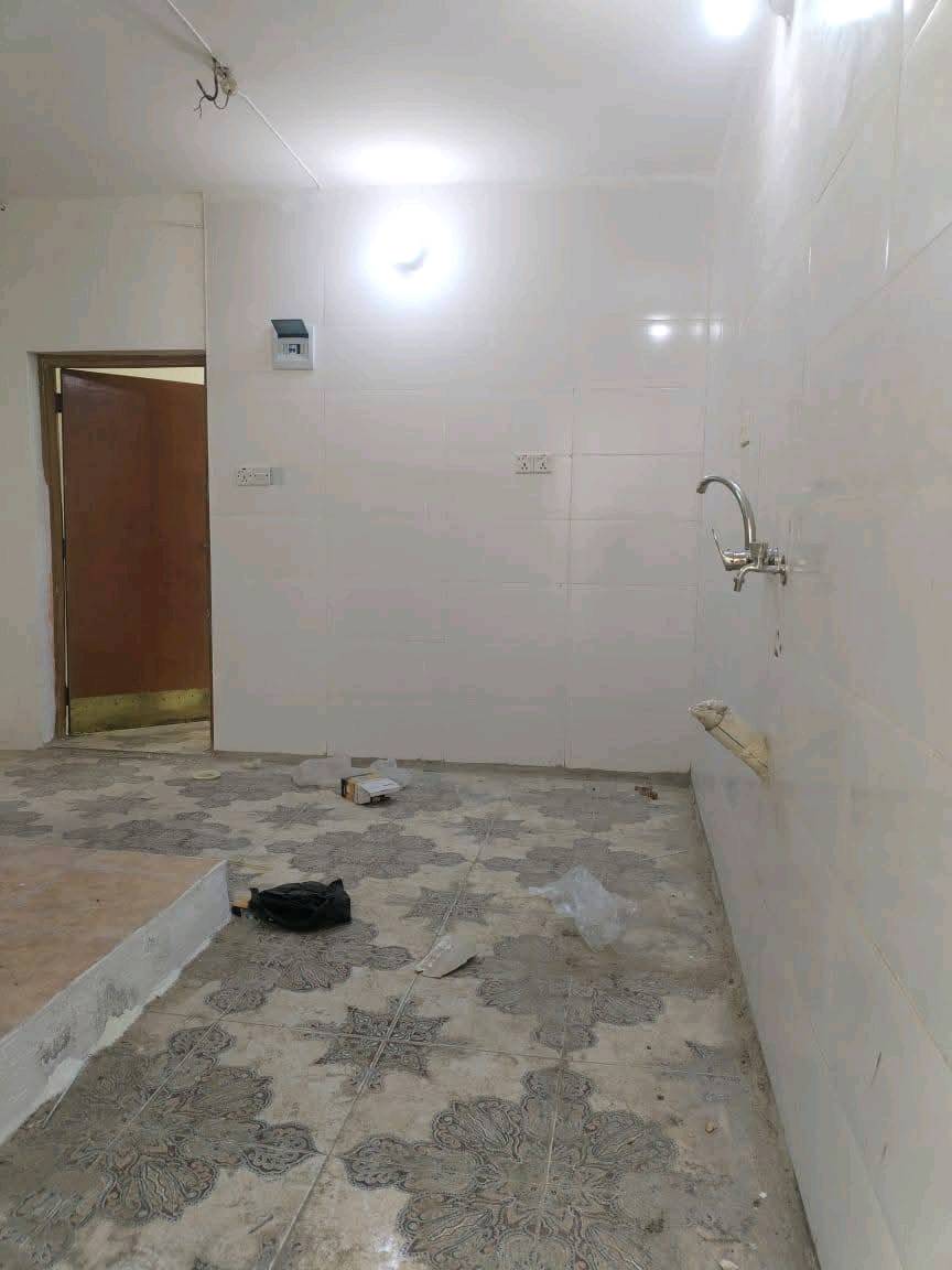 449
شقه  للايجار  (80 متر) حي السلام منطقة الاساتذه قرب مدرسة الموهوبين 
السعر الايجار  400 الف 
يحتوي على طابق اول درج
 غرف3   مطبخ  صاله   صحيات
سخان.  خزان.   ماطو   خط مولد 
ــــــــــــــــــــــــــــــــــــــــــــــــــــ
شقه جديده فول غير مسكونه
مقدمه 3 اشهر