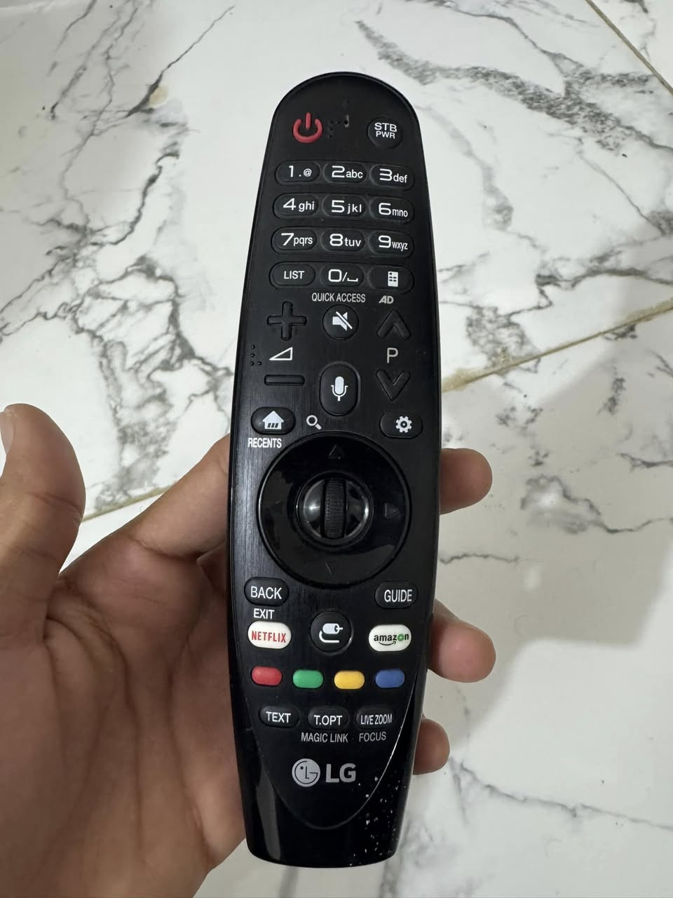 شاشة LG Electronics هي 49 بوصة بدقة 4K UHD من نوع LED (IPS) بمعدل 50Hz تدعم HDR (HDR10 + HLG) ومعالجة تحسين الصورة، صوتها 20 واط، تعمل بنظام webOS 3.5 مع تطبيقات مثل YouTube وNetflix وتحتوي على Wi-Fi و3 منافذ HDMI و2 USB
السعر 650 
مكاني كربلاء 
***********
