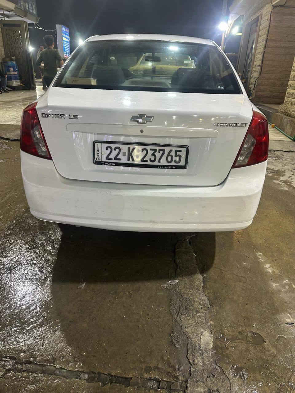 السلام عليكم 
اوبترا 2012 بدون ضرر
رقم اربيل باسمي جديد تحويل ثاني يوم 
لون ابيض   سيارة  نظيفة  
كابون بانزين بيها
سعر 90 $
للاستفسار اتصال على  رقم ***********
