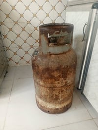 قنينه غاز للبيع 50 بيها مجال 07769132114 .  07831690780