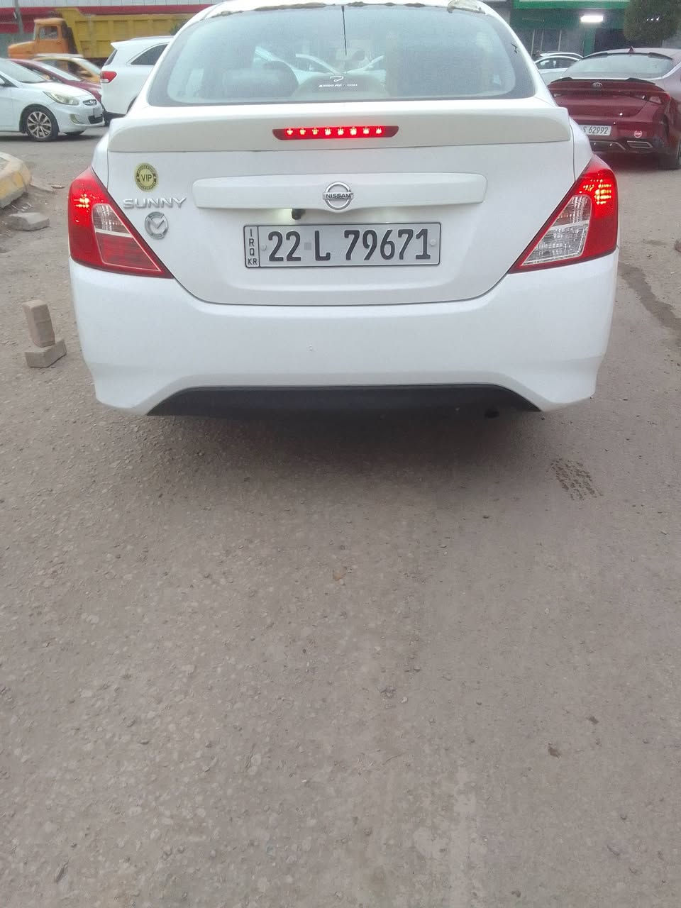 السلام عليكم
نيسان صني خليجي رقم اربيل 
موديل 23 
مكفولة من الصبغ بيهة فقط بارد قليل 
السعر 118وبهة مجال 
العنوان بغداد الجديدة 
هاتف ***********
