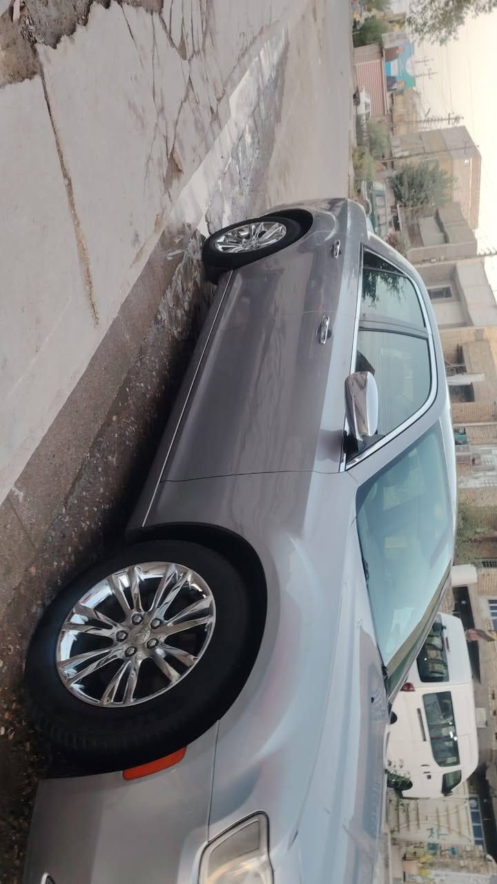 سلام عليكم من رخصه الادمن للبيع  ( كرايسلر اوباما 2017 اصل رقم لدولي  السياه وارد  امريكي كلين بدون حادث  السياره كفاله شاصي لغد مكينه كير اكسل وجاهزه من كلشي وجديده كلشش
1/ مكينه اوكير 3600
2 شاشه كبيره 
3/كشنات جلد كهربائي 
4 ويل 18 اصلي 
5/منضومه زنون   
8/ تحكمات ستيرآ
9 /كشافات زنون لايت زنون 
10/شاشه كبيره كامره خلفيه 
وباقي المواصفات معروفه والسياره جديده اوسعره مناسب السعر للاستفسار الاتصال على الرقم ***********
