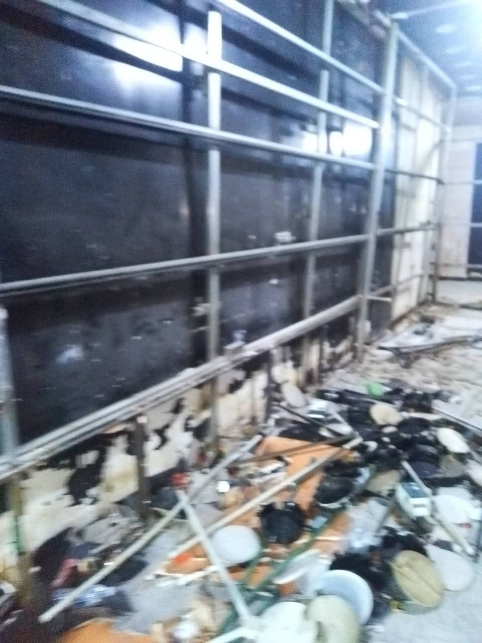 سلام عليكم عندي حديد للبيع هسة يجي يشيل بغداد الدورة مكاني ***********
