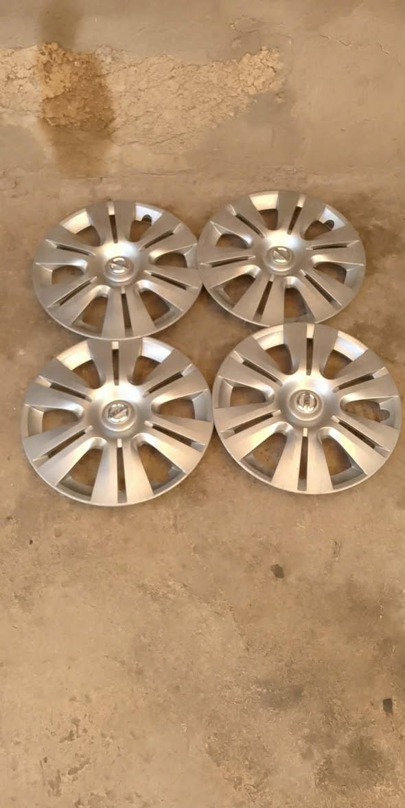 السلام عليكم
غراض نيسان عالية بغداد الحسينية 
بردات طويلة، بردات منفصلة، حزم، كبات، جامة، بولبرن مأسسة، شاشة باب اول على الشغل

***********
