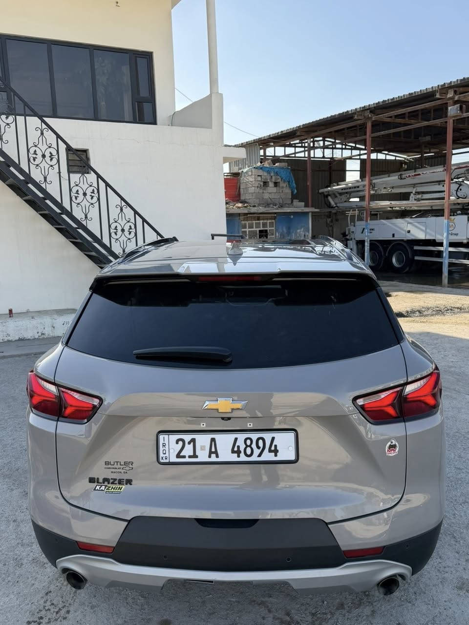 Chevrolet blazer 2021
Lt3

اللوحة: رقم سلیمانی

- حجم المحرك ٤ سلندر ٢٠٠٠ تيربو

 

- بصمة ابواب وتشغيل عن بعد بالريمونت

- بصمات ٤

- رادار امامي جانبي 

- رادر جانبي مانع اجتياز. 

- جنطة كهرباء. 

- الكرسي الامامية كهرباء + تدفئة 

- تبريد خلفي قطعتين 

- تحكم ستيرن جهتين

- سستم صوت متكامل

- هاند بريك بصمة

- تحديد مسار 

- توقف ذاتي 

رقم شاصي/3GNKBDR43MS557135

السعر 205  وبيها مجال

رقم موبایل/***********
***********
