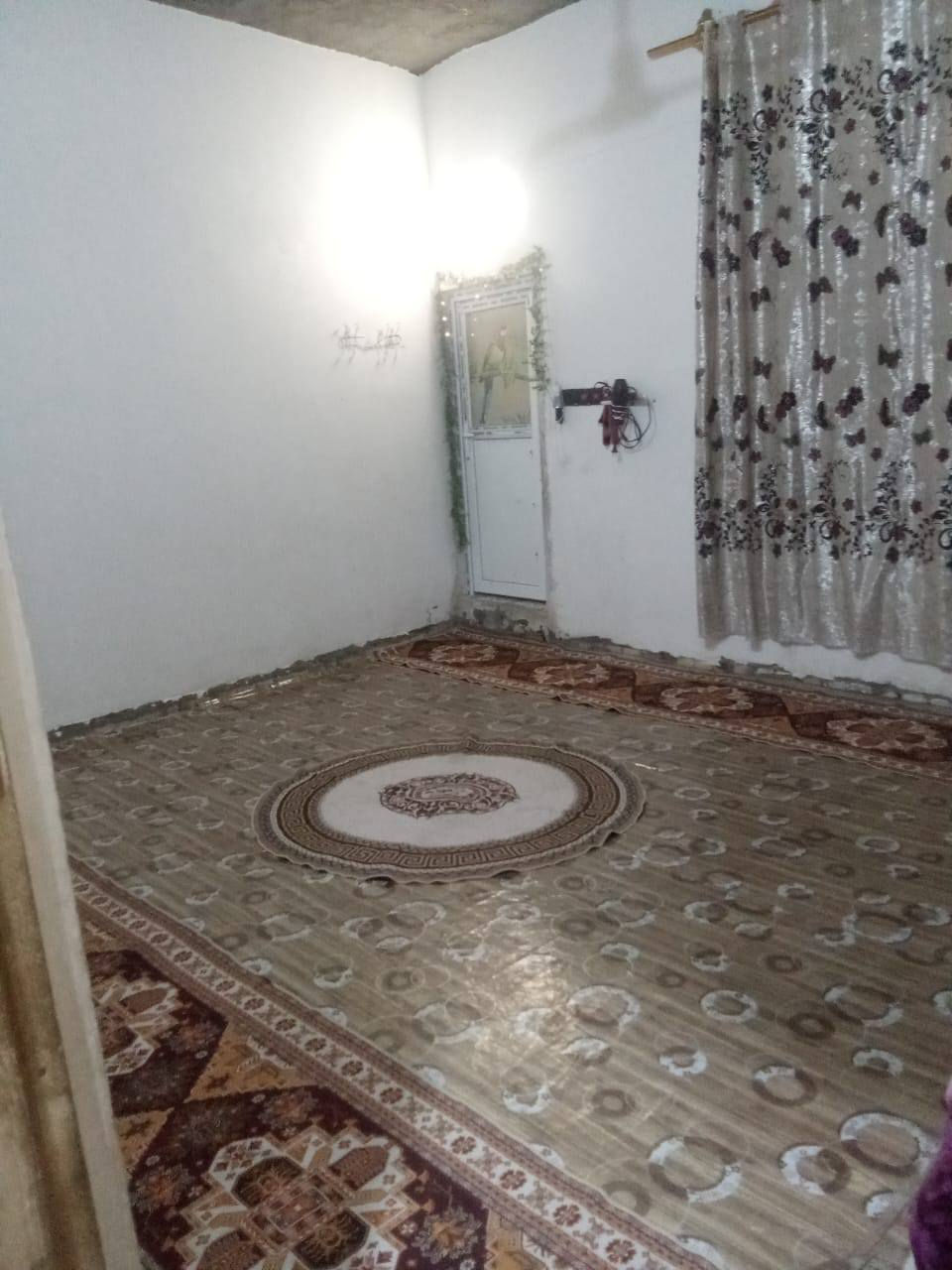 السلام عليكم بيت طابو زراعي سند ٢٥ قريب عل ملعب سيايسن  مساحة أكثر من ٢٠٠ سعر ٥٥ بي مجال ***********
