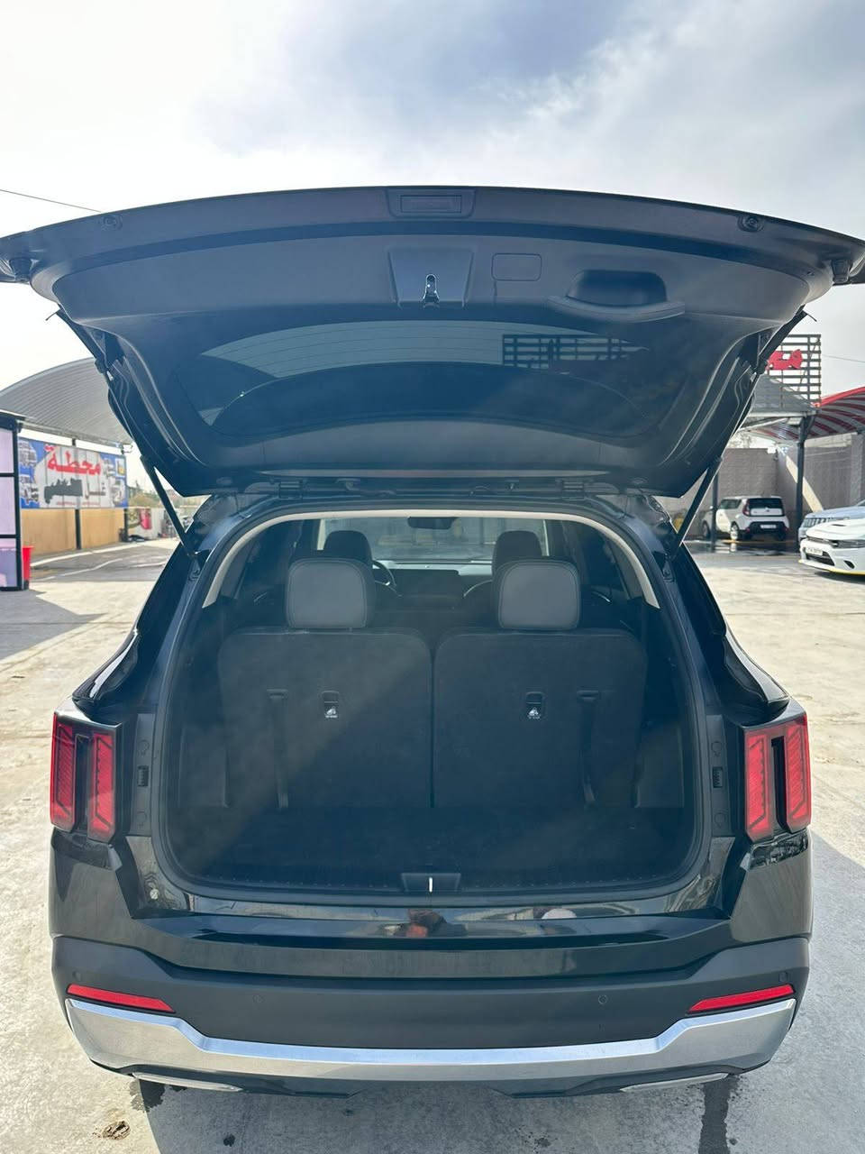 سورنتو 2025 وارد امريكي دخول جديد تترقم جميع المحافظات زيرو بوضع الشركه اللون اسود ملكي 7 راكب مكينه 2500cc الضرر بارد حافة البنيد والجاملغ بدون دواخل وتبديل وصبغ
مواصفات ،،،
كشنات جلد كهرباء تدفئه
بصمة ابواب وتشغيل
رادار امامي وخلفي وجانبي
تشغيل عن بعد
كاميرا دواره
حساس امامي خلفي
مودات قياده
لايتات لد وزنون ولد نهاري
اشاير مري ونقط عمياء
سايد بريك بصمه
شحن وايرلس ومنافذ شحن بالكشنات
تحديد مسار وقياده ذاتيه 
اوتو هولد وبعد مواصفات هوايه
السعر 260 وبيه مجال
بابل حله شارع 60
***********
