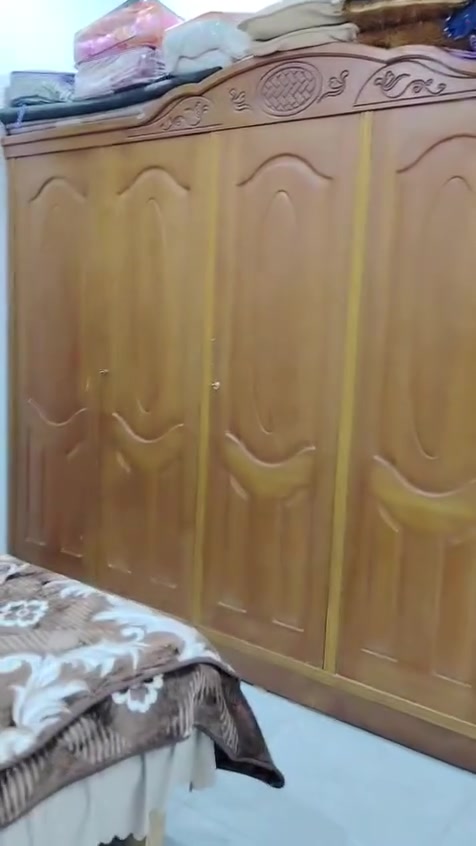 قرف خشاب البيع كامل المكان حي العسكري وسعرها زين مناسب ***********
