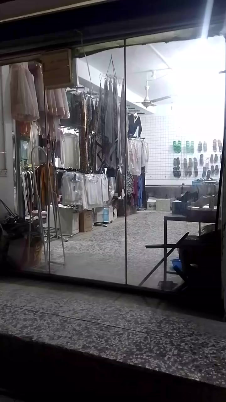 محل ملابس البيع البيع الرضوية السابعة شارع التركمان كهوت أبو حيه القديمة ***********
