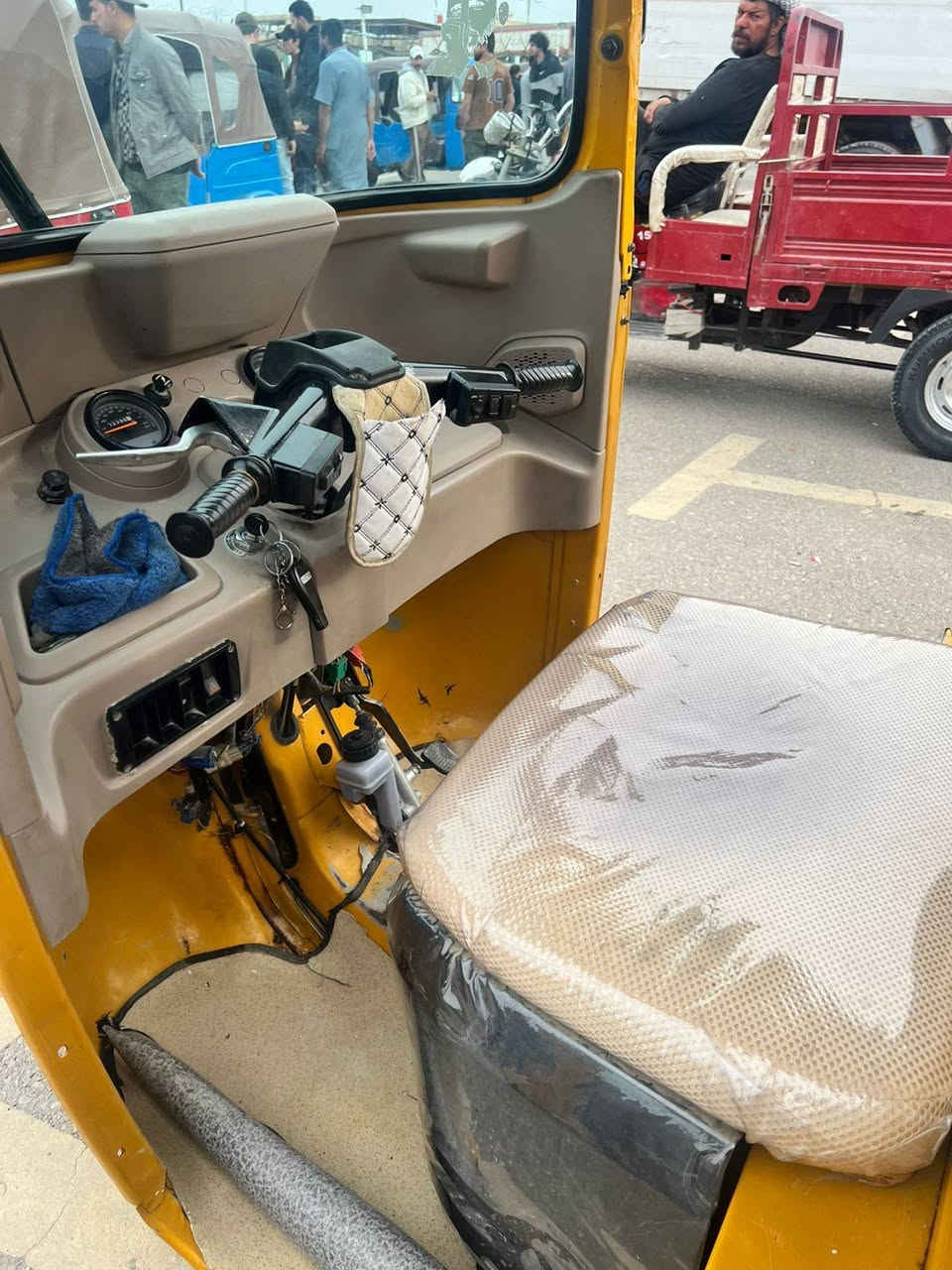 مكلف بل نشر اخوان هاذه رقم  ***********

تكتك خير من يم الله مجفته ستوها مرقم وجهاز بسمي
سعر 7وربع بيها مجال
