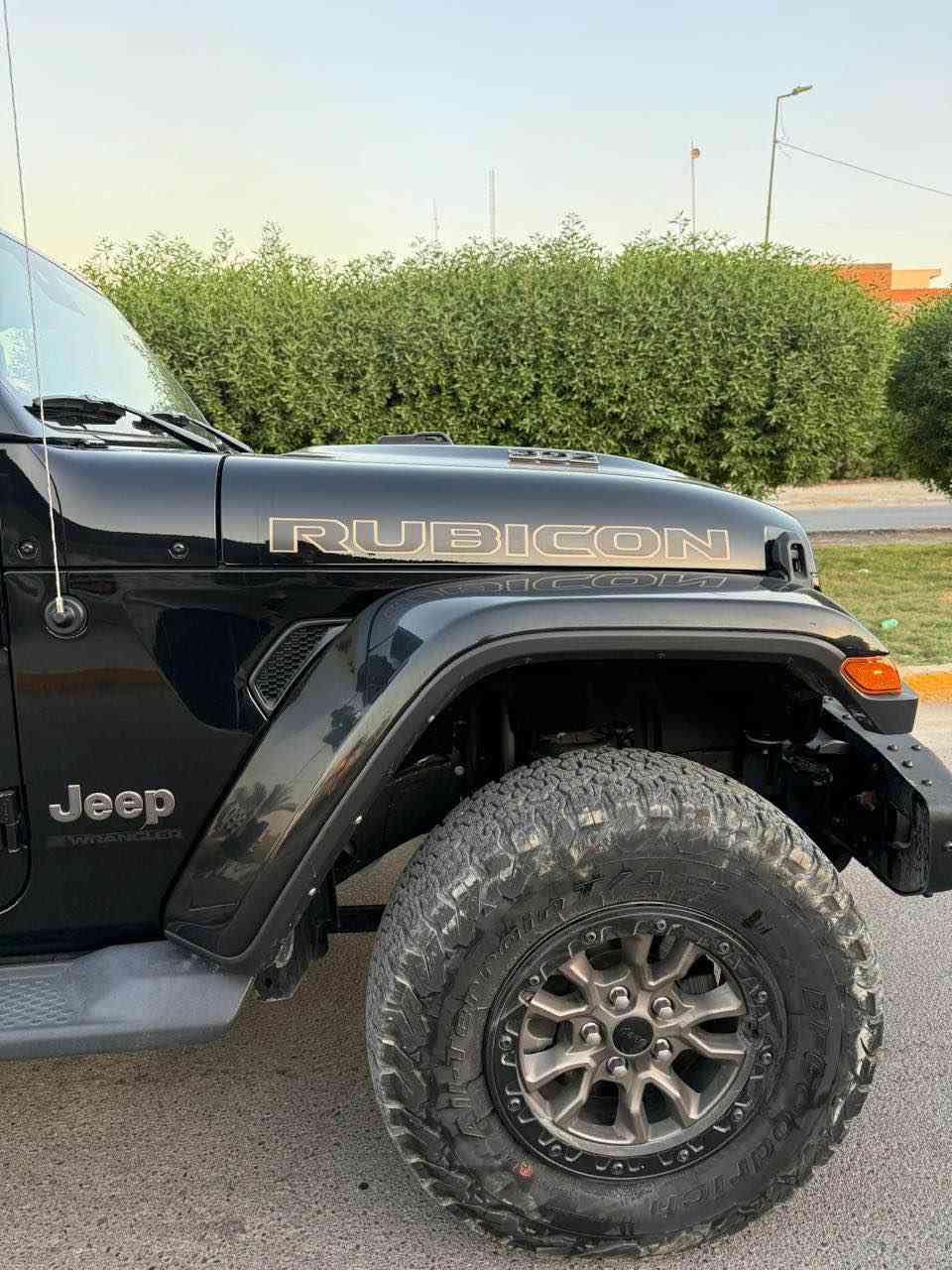 🔥 فرصة نادرة – للبيع جيب رانكلر Rubicon 6.4L 🔥
🚙 وحش الطرق الوعرة | أداء قوي | فخامة وقوة معاً

📅 موديل 2023
📏 ممشى 25 كم فقط (شبه صفر)
⛽ بنزين
⚙️ أوتوماتيك
✅ حالة ممتازة – نظافة الوكالة

نسخة Rubicon الأصلية بمحرك 6.4 الجبار، قوة استثنائية وثبات عالي، جاهزة لأي طريق (مدينة – سفر – بر).
السيارة ما تحتاج أي مصروف، استخدام شخصي وخفيف جداً.

💰 السعر: 7 شدّات
📍 المعاينة: بغداد – جميلة
📞 الاتصال: ***********

⚠️ الجادين فقط – سيارة بهالمواصفات نادر تحصلها بغداد, العراق
