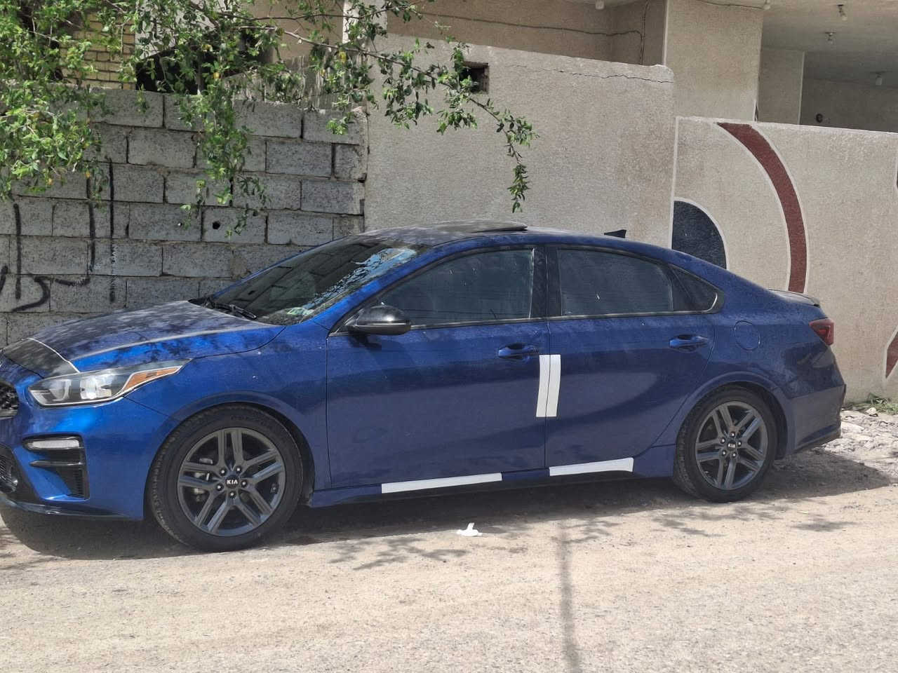 السلام عليكم
فورتي 2023امريكي حادثه بنيد فقط 
فول مواصفات 1/1 
رقم بغداد مال معوقين
مكان بغداد
السعر 130وبيها مجال 
الانتصال ع رقم 
***********
