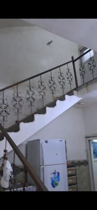 بيت للبيع 100متر 3طوابق طابو رزاعي السعر 95وبي مجال لشراي ‭0771 915 39...