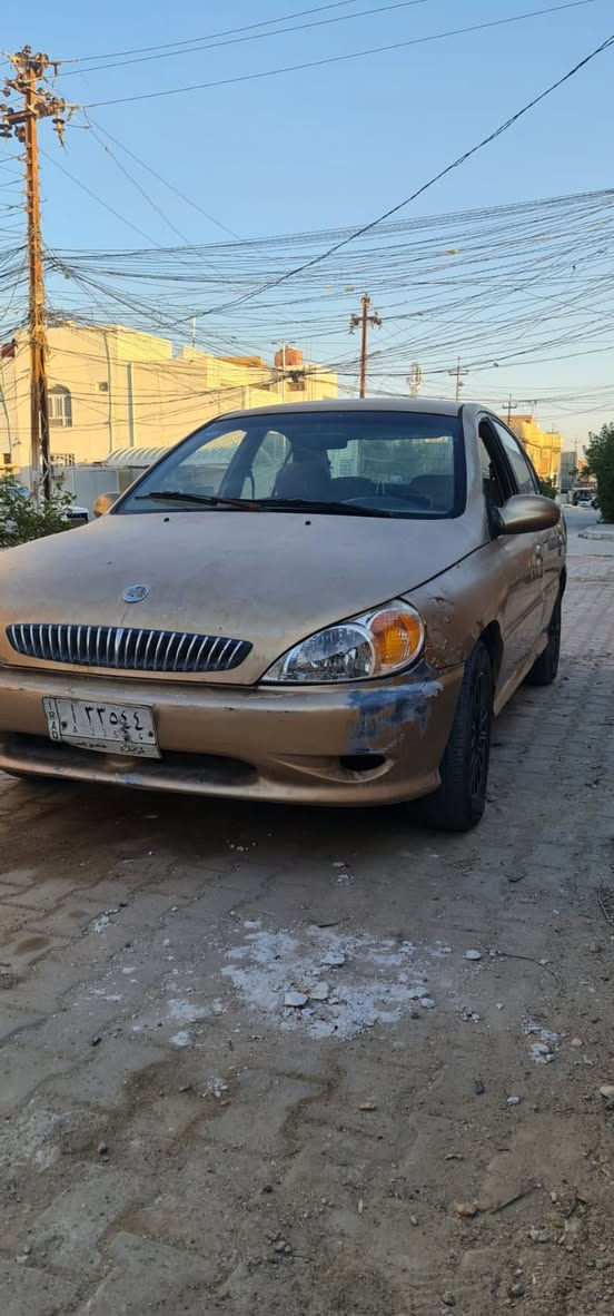 السلام عليكم كيا ريو موديل ٢٠٠٠ ب اسمي كير عادي عارضه ٣٠ وبيه حك الجيه مكاني كربلاء ***********
