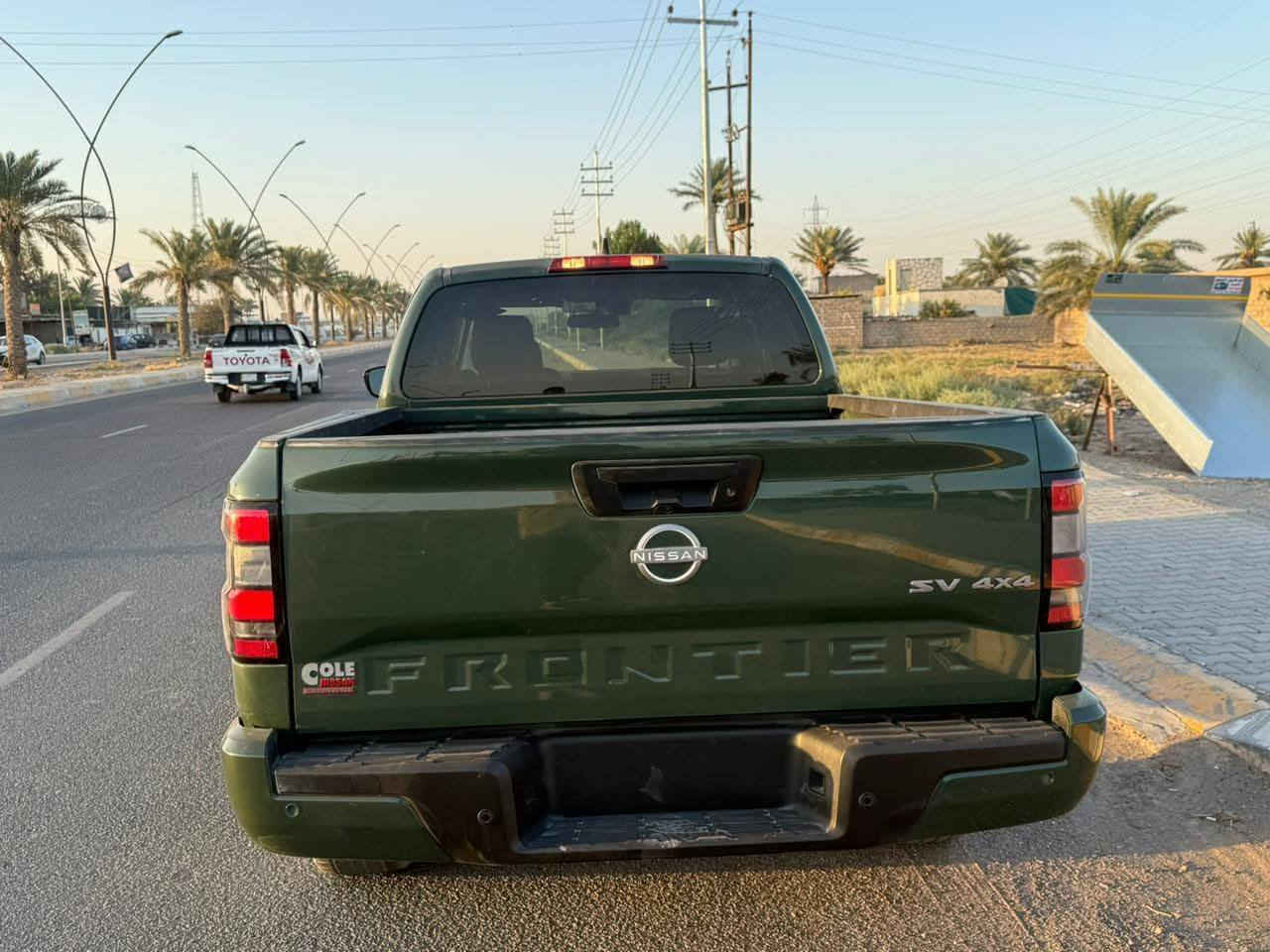 مكلف بالنشر..........

نيسان فونتير قماره ونص  موديل 2024  ماشيه 6000 بيه قطعتين وقطعه بارد ايرباك راجع سستم
بصمه  تشغيل عن بعد شاشه تحكم استيرن كشن كهرباء
السعر 140 ورقه
للاستفسار ***********
