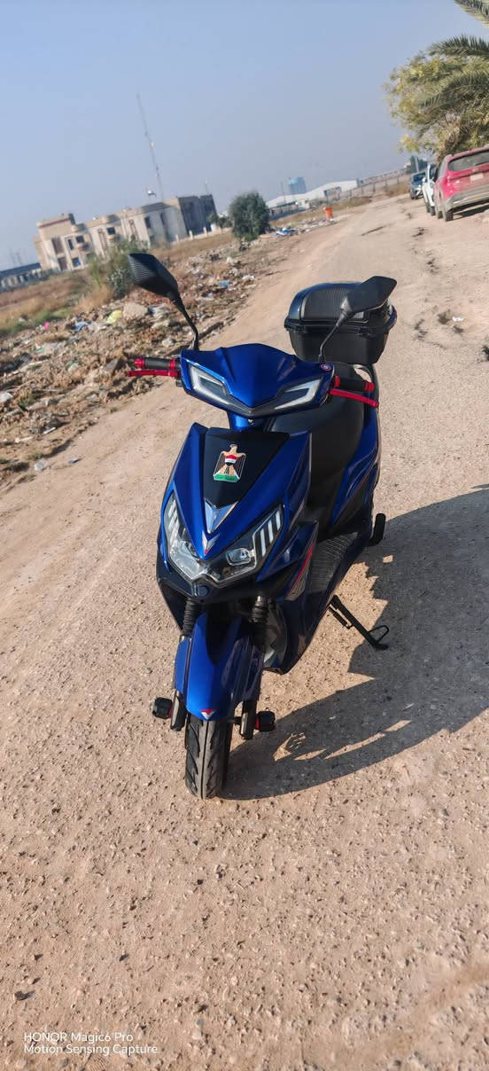 دراجة شحن سكنس ونلي موديل 2024 حجم التاير 10( 4) كير سرعة بالشاشة 90 بالويز حقيقي 80 عدد البطاريات 6 مسطرة ونلي مستوى عالي جدد شديتهن قبل حوالي اسبوعين 32 امبير و72 فولت حجم الملف 1500 تتحمل وزن لحد 160 كيلو تمشيك بالشحنة الوحدة 50 كيلو متر دبل سويج وريموت بيها ومنفذ شحن موبايل وقفل سرعة والشاشة يطلع بيها اي عطل يصير وجهاز انذار سرقة وقفل تاير يعني صعبة تنسرق او تتحرك من مكانها بدون سويج العام اخذتها بشهر ال12 ب925 الف أول وجبة نزلت بيها قفل سرعة واشارات يمين ويسار ودبل اشارة ولايت ابيض عالي ناصي وبريك دسكات امامي وخلفي كلشي بيها شغال مابيها اي نقص ووياها صندوق للاغراض هدية مع وجود مساحة تخزين واسعة بالمقعد الرئيسي مالتها الدراجة جدا قوية وخدمية واقتصادية تفيد اللي يقضي مسواكة ومشاويرة بيها عارضها 650 بيع فقط ما اراوس اللي يحب يشتري يتصل او يراسلني على هالرقم *********** ومكان الدراجة منطقة الشعب
