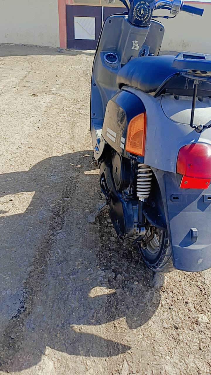 سلام عليكم شلونكم دراجه البيع كابريته مو نوزل
نضيفه سعره 650 مجال بصيط عنواني الحله محاويل
***********
