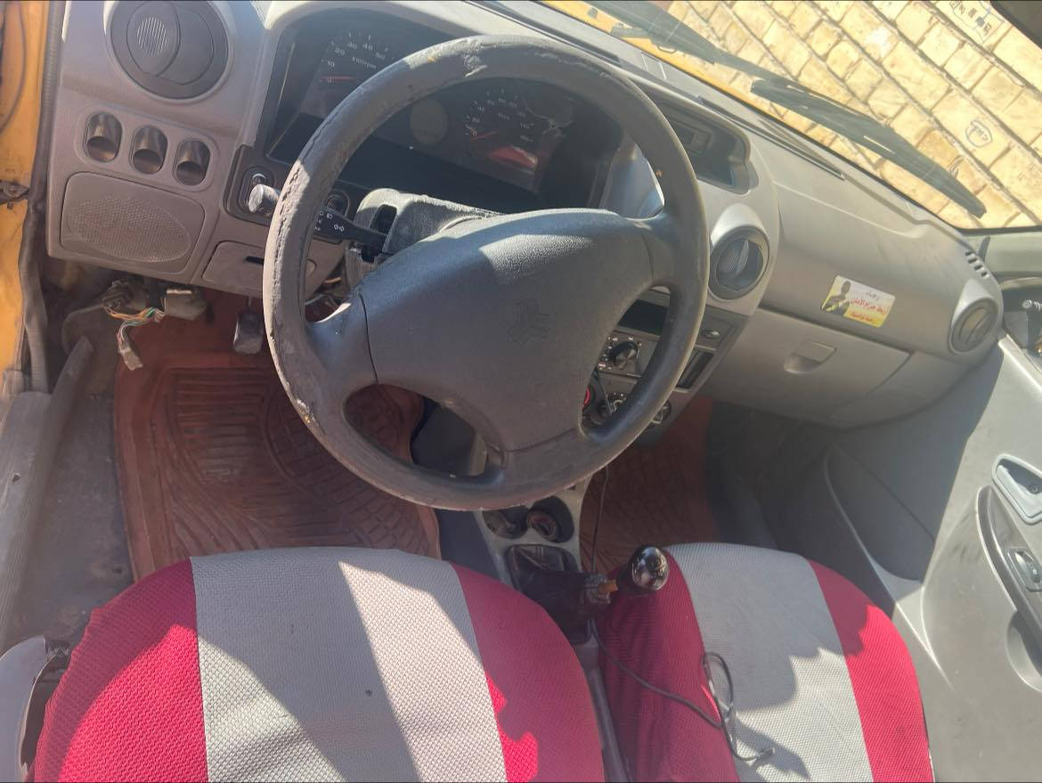 السلام عليكم سايبه 2013 مصفره هيئه وغرامه كهربائياته كله شغاله مكينه وكير خير من الله شاصي اليمنه طاك ومعمر سعرها ٢٧ ورقه وبيها مجال مكاني بغداد الحسينيه راشديه ***********
