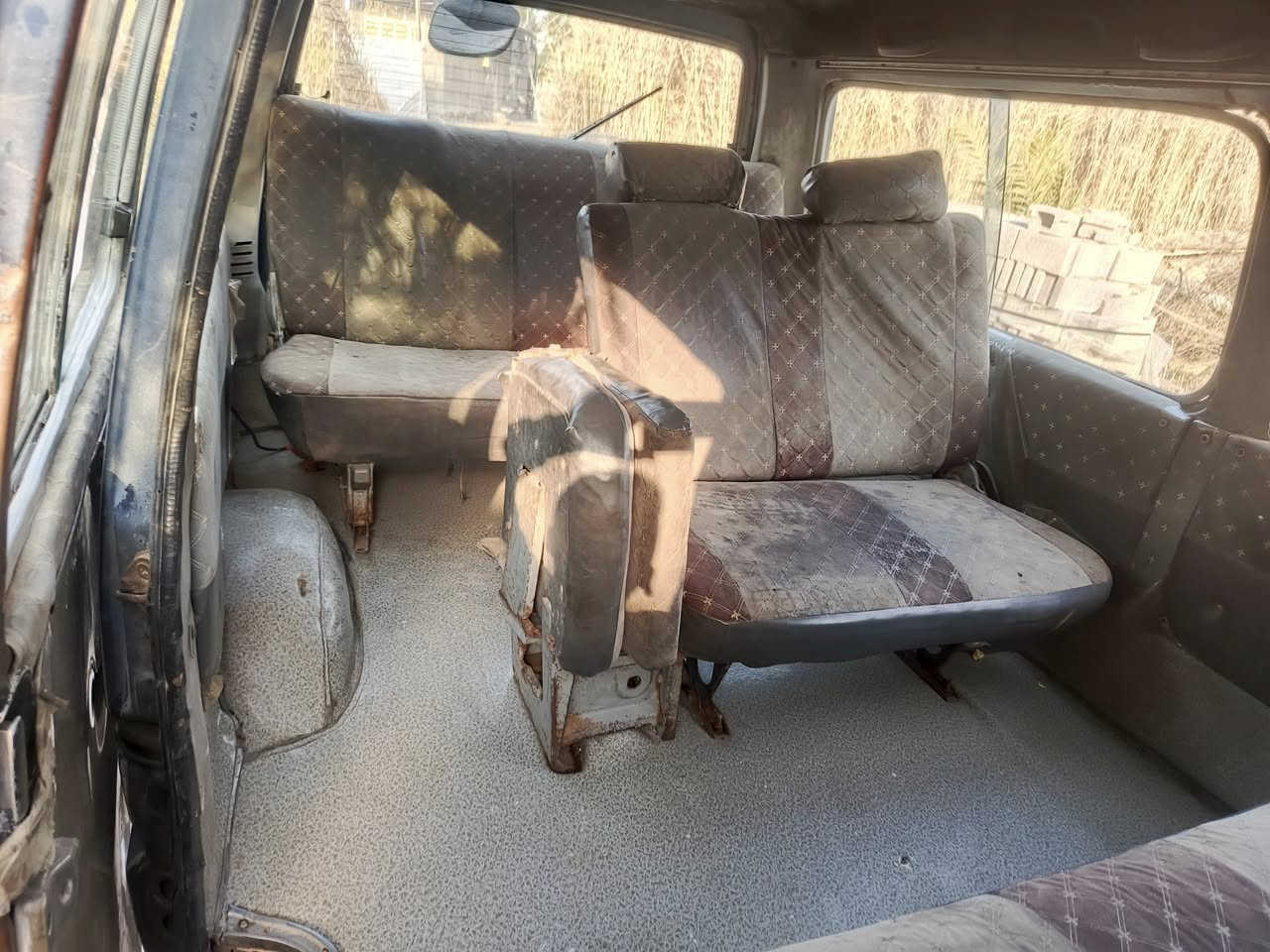 سلام عليكم كيا بسته للبيع موديل 95 جيار اكسل حديدية 
م قفل العنوان بابل الاسكندريه قرب محطه الصقور العراق بظهرها رقم بغداد ***********
