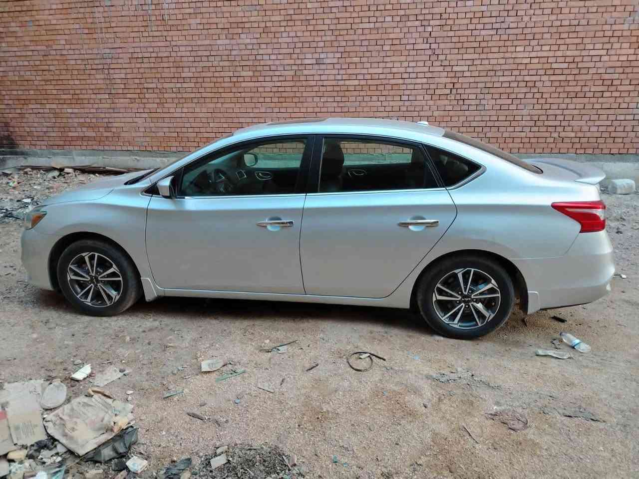 السلام عليكم لبيع نيسان سنترا2019وراد أمريكي رقم بغداد ماشيه 80 ألف العنوان بغداد ***********

