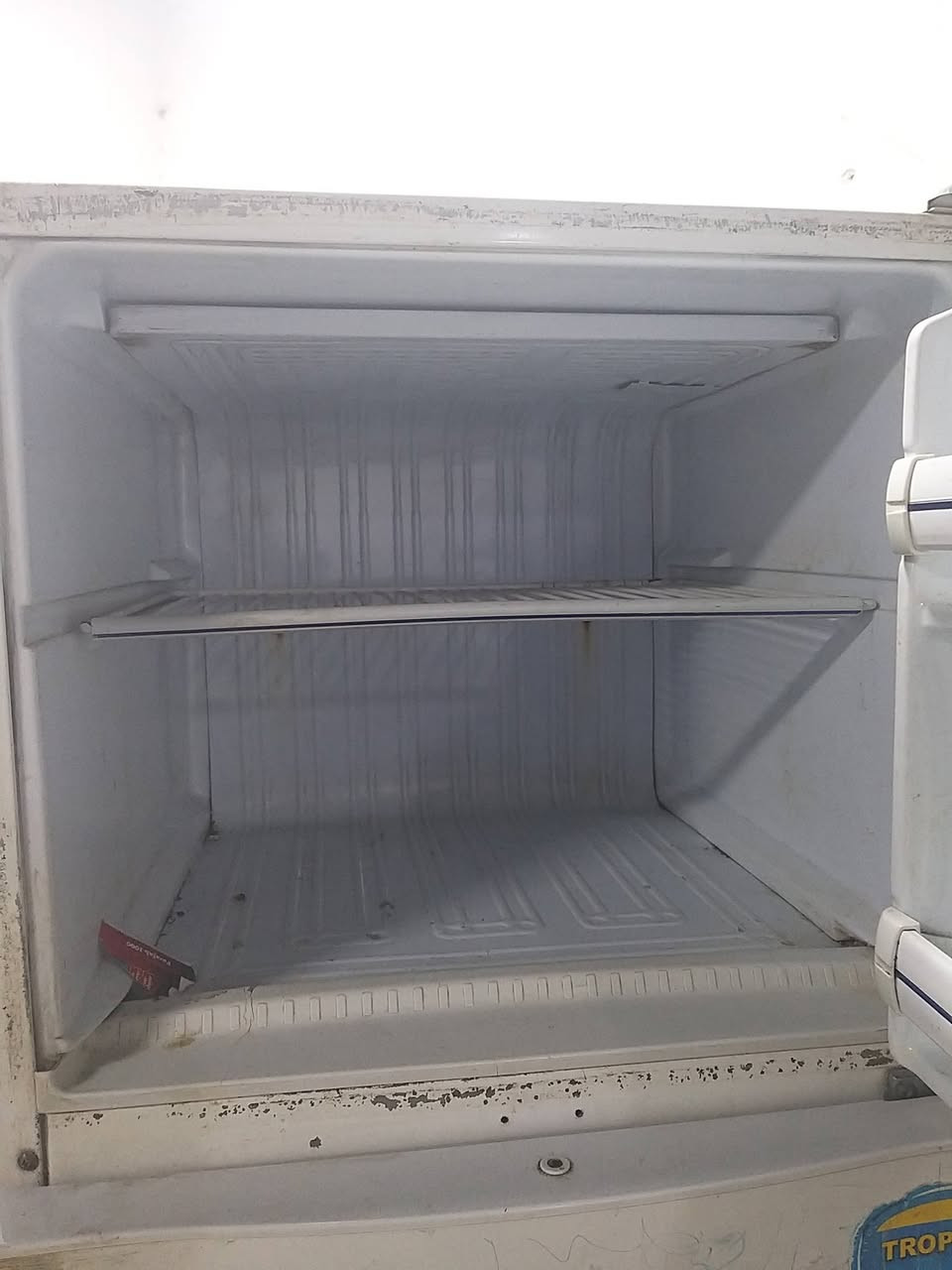 للبيع ثلاجه نظيفه تجميد فول للاستفسار  ***********
