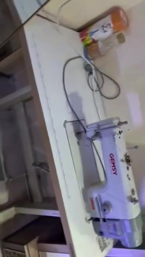 مكينة جديده اريد ابيعه هيه وغراضه تفضل خاص***********
