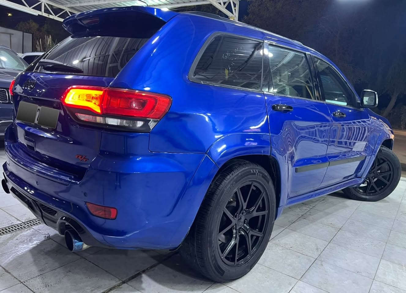 السلام عليكم
للبيع أو مراوس
جيب كراند شيروكي
الفئة RT
حجم المحرك 5700
موديل 2013 محدثة الخارج بالكامل 2020 SRT
فول مواصفات
السعر 133 ورقة فقط
بانوراما
شاشة كبيرة
كامرة دوارة
تبريد قطعتين 
تحكم ستيرن اربع جهات
بصمة أبواب وتشغيل وجنطة
تشغيل عن بعد
موس مودات
كشنات جلد
كشنات كهرباء
هيتر بالكشنات
جنطة كهرباء
رادرات
مكينة كير شرط
كهربائيات كلهة شغالة
تخم تاير او ويل جديد 
صدر أمامي خلفي جديد
مصبوغة عام تغير لون من النيلي للازرق
مكاني ديالى بعقوبة اي استفسار على الرقم ***********
