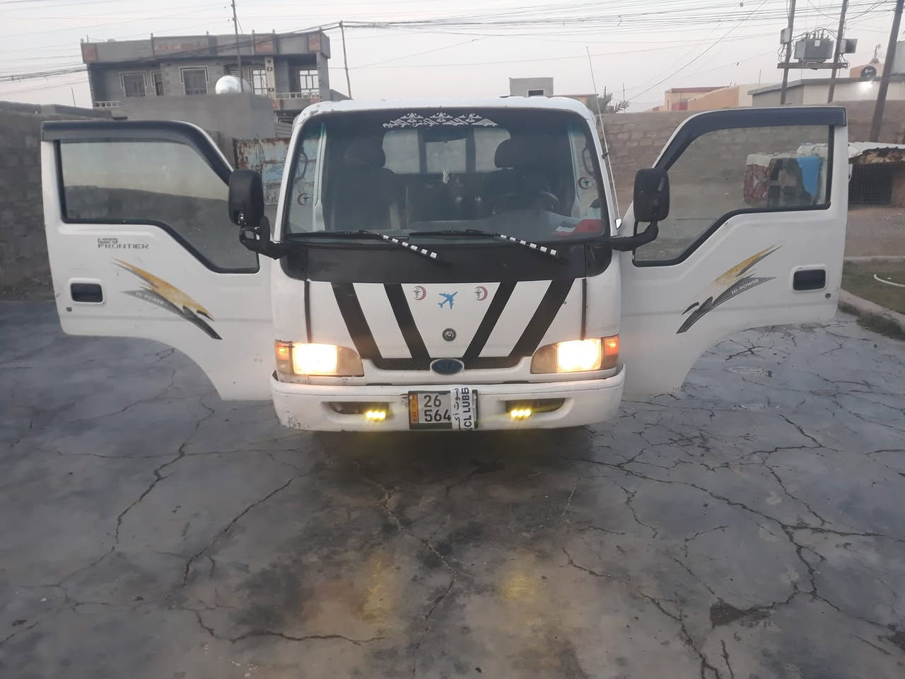 السلام عليكم كيا فونتيره امسجل صلاح الدين رقم انكليزي سنوه ٢٩ السيارة بسمي اتريد وكالة اتريد تحويل سنوه مشروع وطني كير محرك اكسن شرط سدر جديد مشيط استيرن جديد طخم تواير جديد كهرباء كله شقاله السيارة محرك بزون ما مفتوح مكان السيارة الشرقاط قريه شكرآ البيع نقد مراوس ماراوس السعر ٥٦ وبيه مجال رقم الهاتف ***********
