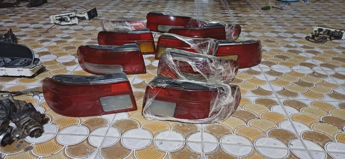 السلام عليكم اغراض سيفيا كلها حاويه كوري مابيها حاجه مال تفصيخ اليحتاج يتصل*********** او ***********
